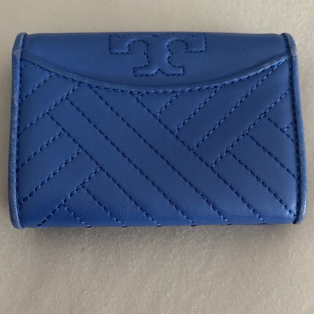Tory Burch Blue Quilted Card Wallet - Picture 2 of 5